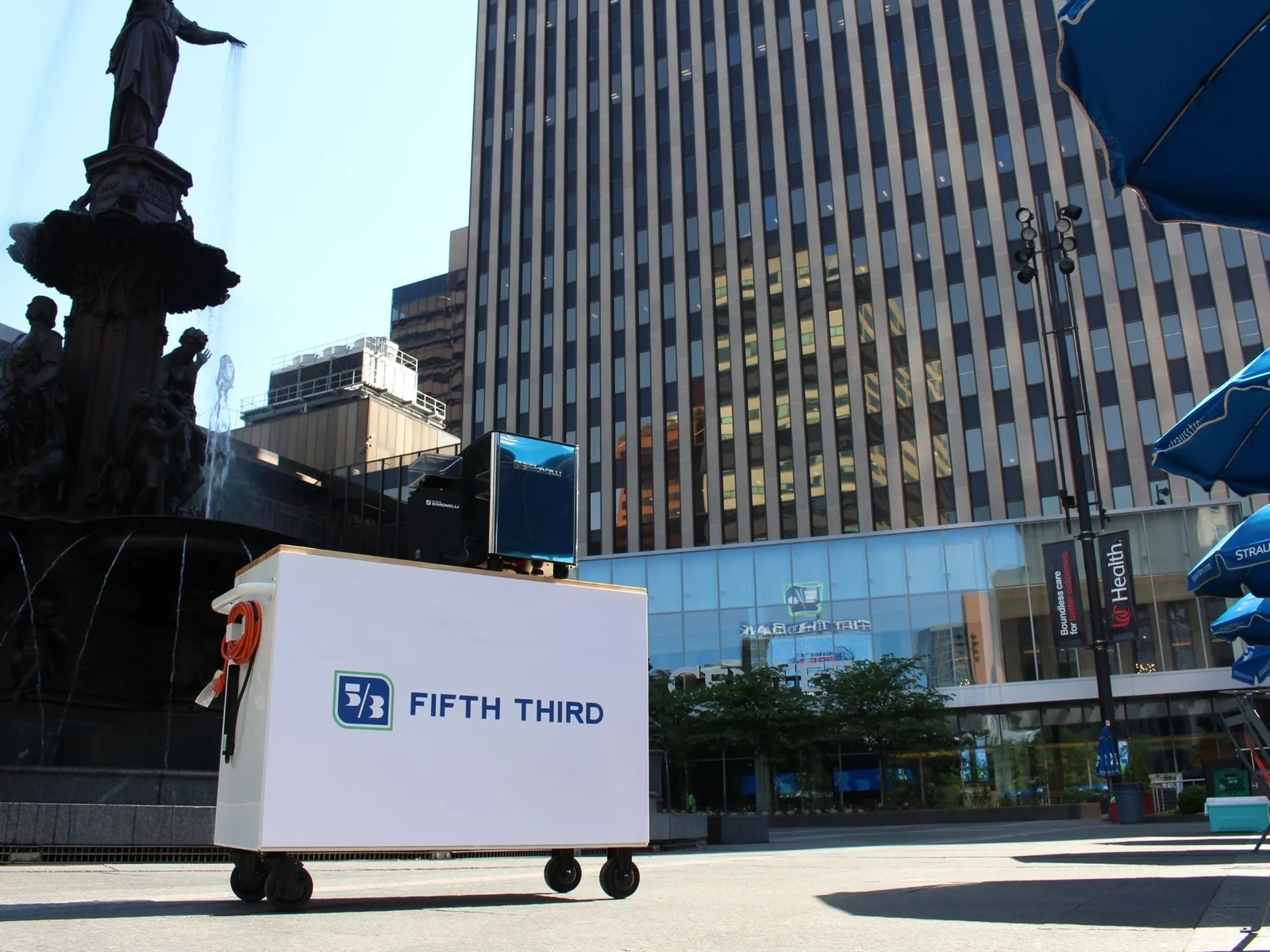 Mobile coffee service at downtown corporate plaza